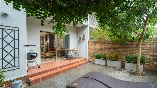 Apartment For Sale in Stellenbosch Central, Stellenbosch, Western Cape - M127445