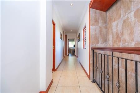 False - House For Sale in Fourways, Sandton, Gauteng - M127449