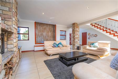 False - House For Sale in Fourways, Sandton, Gauteng - M127449