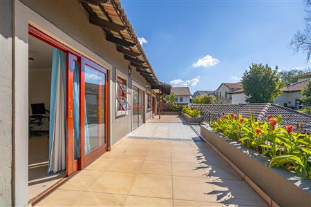 False - House For Sale in Fourways, Sandton, Gauteng - M127449