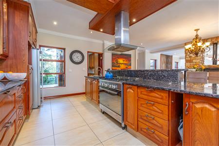 False - House For Sale in Fourways, Sandton, Gauteng - M127449
