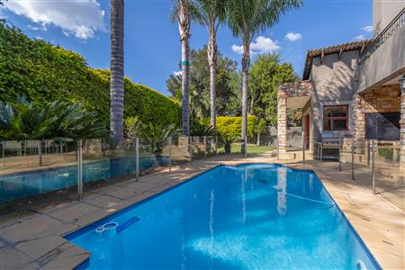 False - House For Sale in Fourways, Sandton, Gauteng - M127449