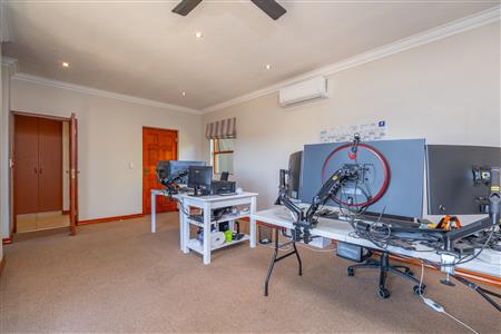 False - House For Sale in Fourways, Sandton, Gauteng - M127449