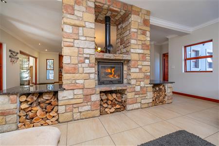 False - House For Sale in Fourways, Sandton, Gauteng - M127449