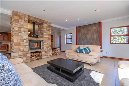 False - House For Sale in Fourways, Sandton, Gauteng - M127449