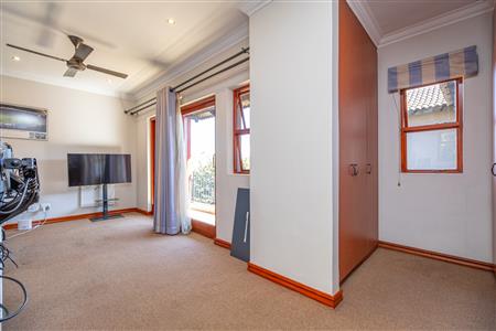 False - House For Sale in Fourways, Sandton, Gauteng - M127449