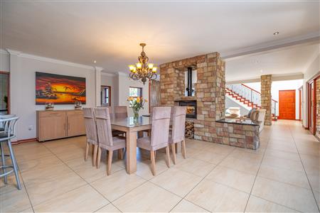 False - House For Sale in Fourways, Sandton, Gauteng - M127449
