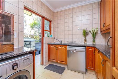False - House For Sale in Fourways, Sandton, Gauteng - M127449