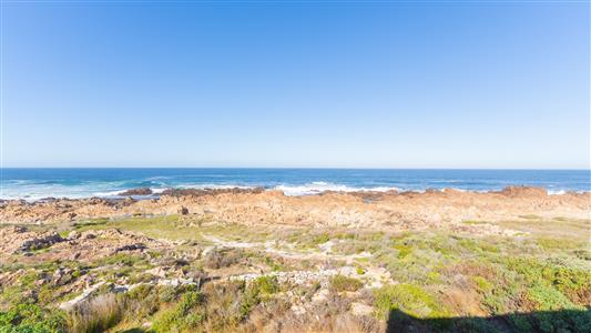 House For Sale in Sunny Seas Estate, Bettys Bay, Western Cape - M127457