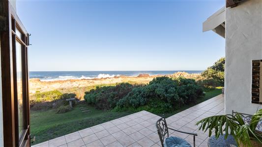 House For Sale in Sunny Seas Estate, Bettys Bay, Western Cape - M127457