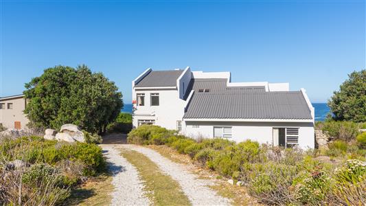 House For Sale in Sunny Seas Estate, Bettys Bay, Western Cape - M127457