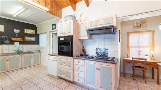 House For Sale in Sunny Seas Estate, Bettys Bay, Western Cape - M127457