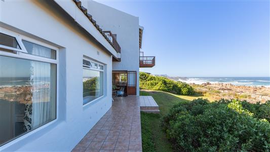 House For Sale in Sunny Seas Estate, Bettys Bay, Western Cape - M127457