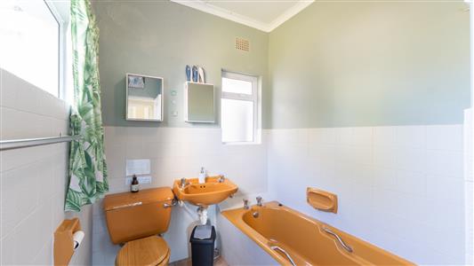 House For Sale in Sunny Seas Estate, Bettys Bay, Western Cape - M127457