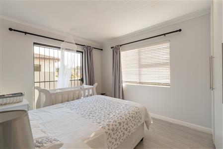False - Townhouse Unavailable in Vredenberg, Bellville, Western Cape - M113213