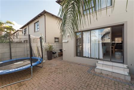 False - Townhouse Unavailable in Vredenberg, Bellville, Western Cape - M113213