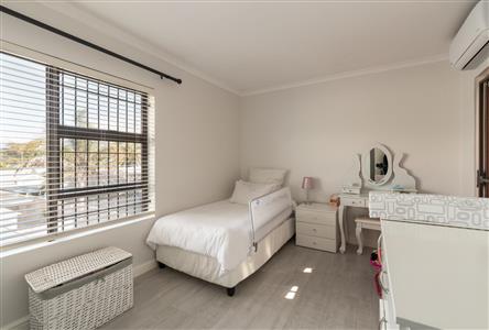 False - Townhouse Unavailable in Vredenberg, Bellville, Western Cape - M113213