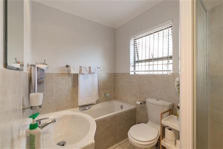 False - Townhouse Unavailable in Vredenberg, Bellville, Western Cape - M113213