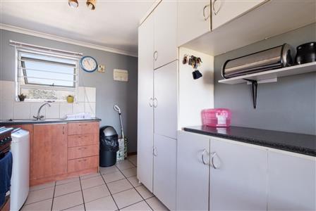 False - Apartment For Sale in Anchorage Park, Gordons Bay, Western Cape - M127473