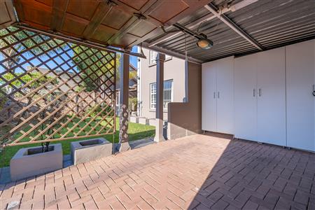 House For Sale in Fourways, Sandton, Gauteng - M127474