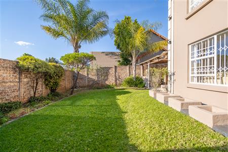 House For Sale in Fourways, Sandton, Gauteng - M127474
