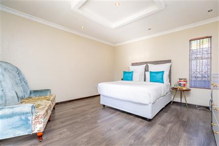 House For Sale in Fourways, Sandton, Gauteng - M127474