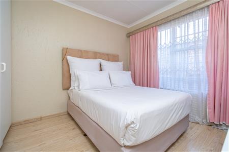 House For Sale in Fourways, Sandton, Gauteng - M127474