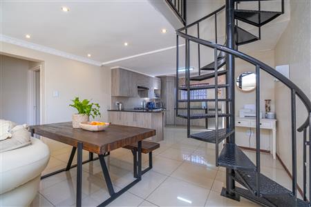 House For Sale in Fourways, Sandton, Gauteng - M127474