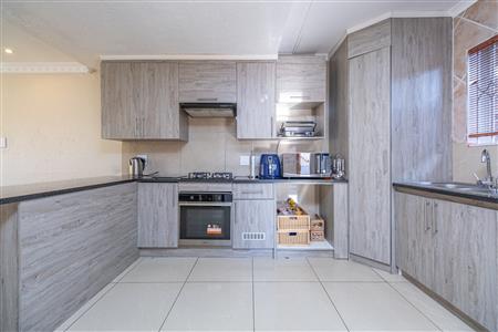 House For Sale in Fourways, Sandton, Gauteng - M127474