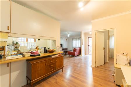 Townhouse For Sale in Stellenbosch Central, Stellenbosch, Western Cape - M127459