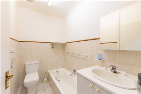 Townhouse For Sale in Stellenbosch Central, Stellenbosch, Western Cape - M127459