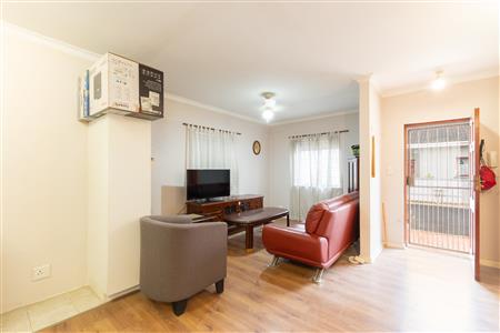 Townhouse For Sale in Stellenbosch Central, Stellenbosch, Western Cape - M127459