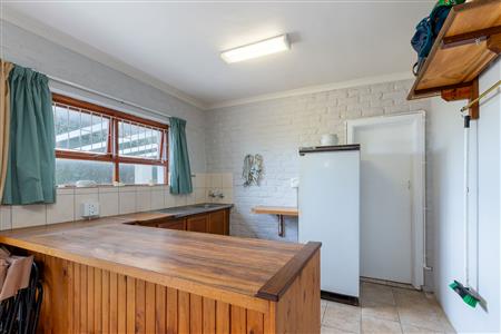 House For Sale in Stilbaai Oos, Stilbaai, Western Cape - M127467