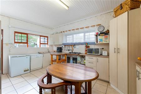 House For Sale in Stilbaai Oos, Stilbaai, Western Cape - M127467