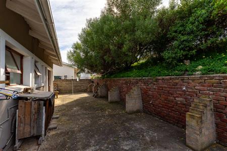 House For Sale in Stilbaai Oos, Stilbaai, Western Cape - M127467