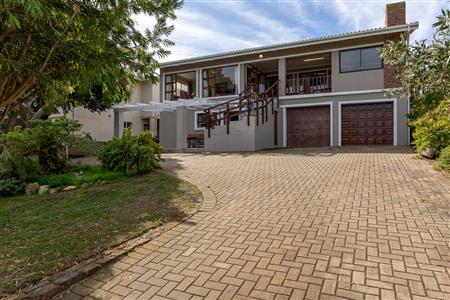 House For Sale in Stilbaai Oos, Stilbaai, Western Cape - M127467