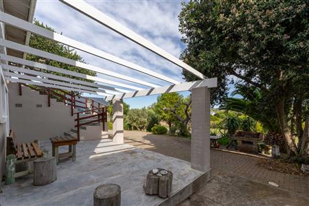 House For Sale in Stilbaai Oos, Stilbaai, Western Cape - M127467