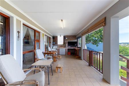 House For Sale in Stilbaai Oos, Stilbaai, Western Cape - M127467