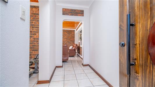 House For Sale in Randpark Ridge, Randburg, Gauteng - M127462