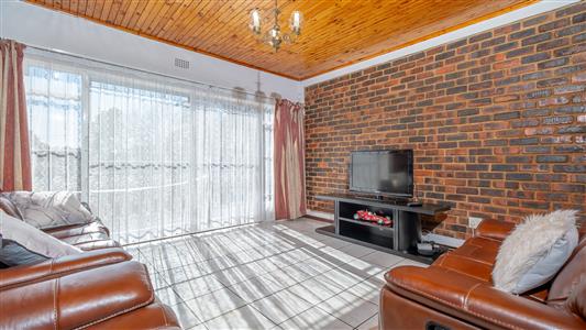 House For Sale in Randpark Ridge, Randburg, Gauteng - M127462