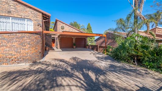 House For Sale in Randpark Ridge, Randburg, Gauteng - M127462