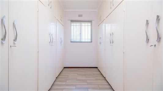 House For Sale in Randpark Ridge, Randburg, Gauteng - M127462