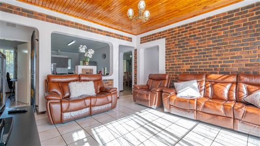 House For Sale in Randpark Ridge, Randburg, Gauteng - M127462