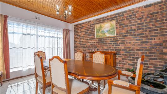 House For Sale in Randpark Ridge, Randburg, Gauteng - M127462