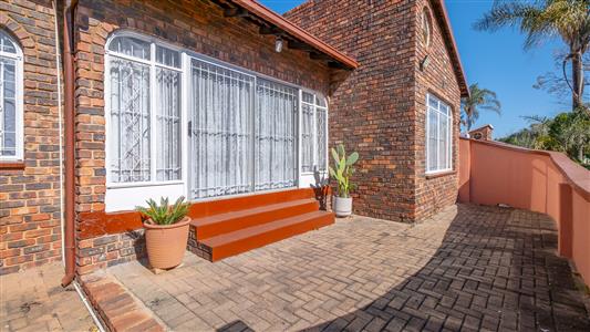 House For Sale in Randpark Ridge, Randburg, Gauteng - M127462