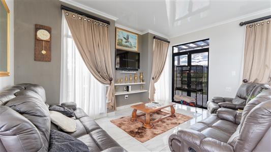 House For Sale in Le Grand Estate, George, Western Cape - M127487