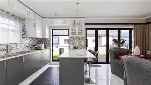 House For Sale in Le Grand Estate, George, Western Cape - M127487