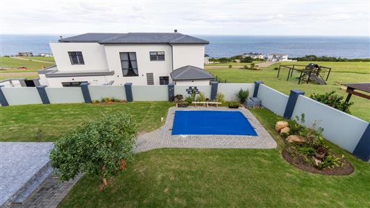 House For Sale in Le Grand Estate, George, Western Cape - M127487