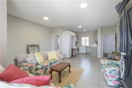 Apartment For Sale in Manor Estates, Ballito, KwaZulu Natal - M127490