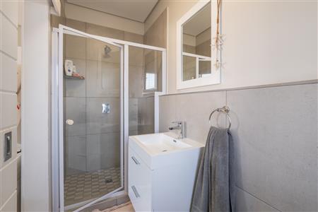 Apartment For Sale in Manor Estates, Ballito, KwaZulu Natal - M127490